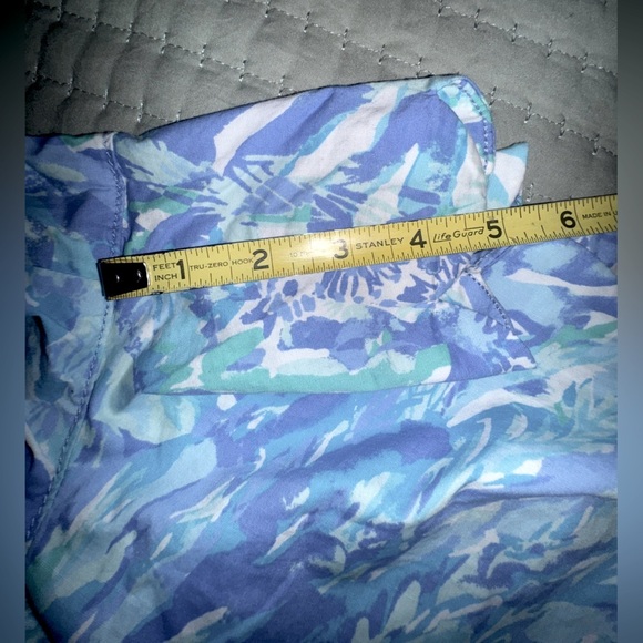 Lilly Pulitzer blue Haven, buttercup stretch shorts. Size 6. VGUC - Picture 10 of 11